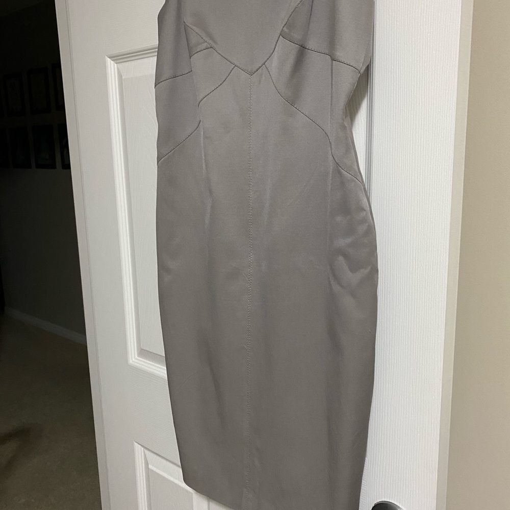 Dress - Picture 2 of 10